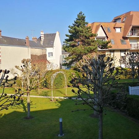 Charmant 2 Pieces A 5 Mn A Pied De La Mer Cabourg Zewnętrze zdjęcie