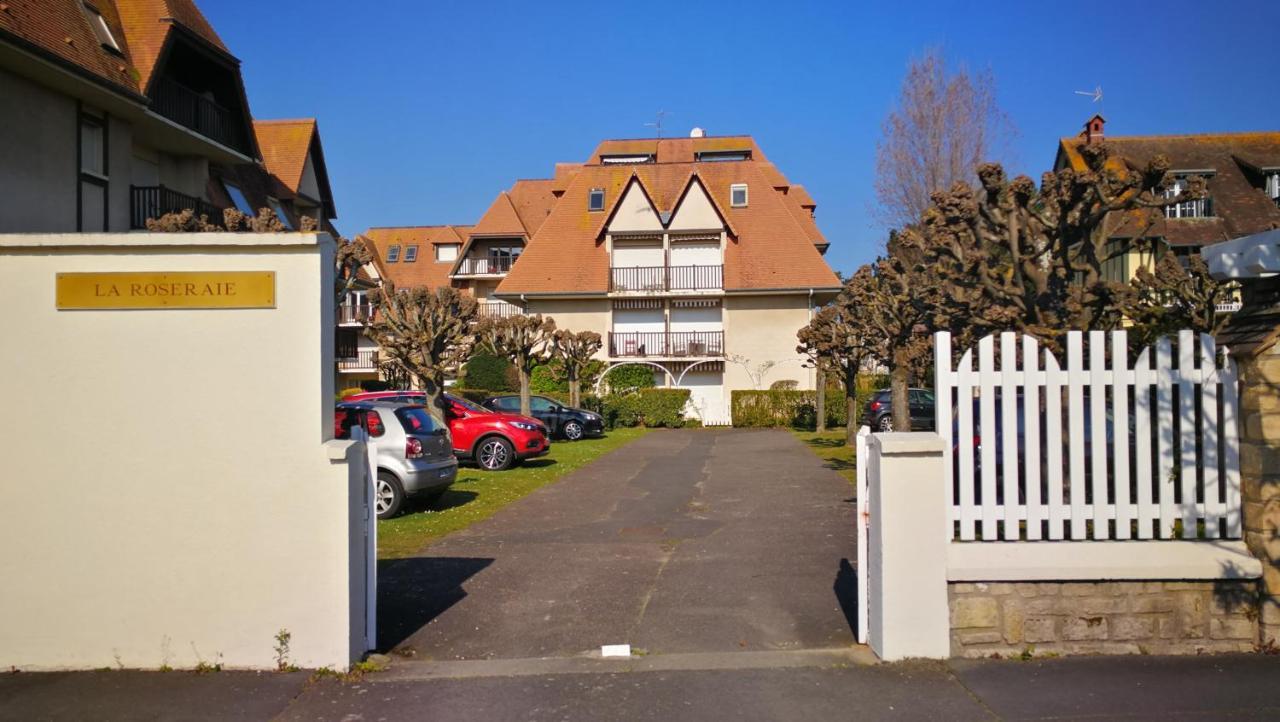 Charmant 2 Pieces A 5 Mn A Pied De La Mer Cabourg Zewnętrze zdjęcie